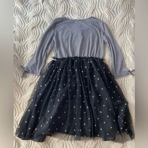 Girls size 16 formal dress, perfect for dinners or events, only used once.